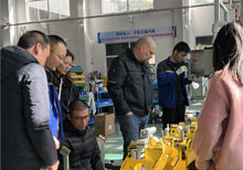 德國客戶來廠驗收汽車零部件焊接工裝